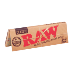 RAW CLASSIC 1 1/4 PAPER DISPLAY-1